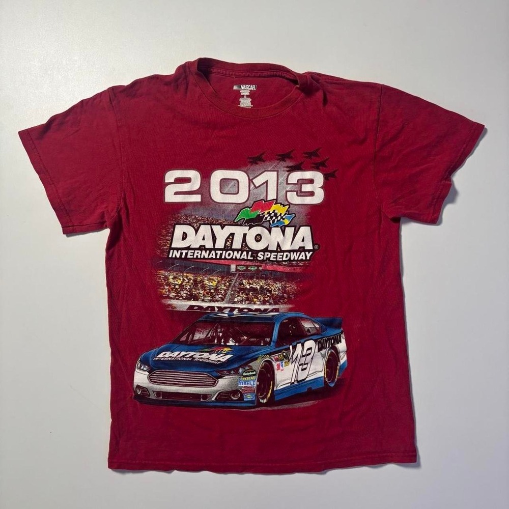 Red 2013 Daytona International Speedway NASCAR T-Shirt - M